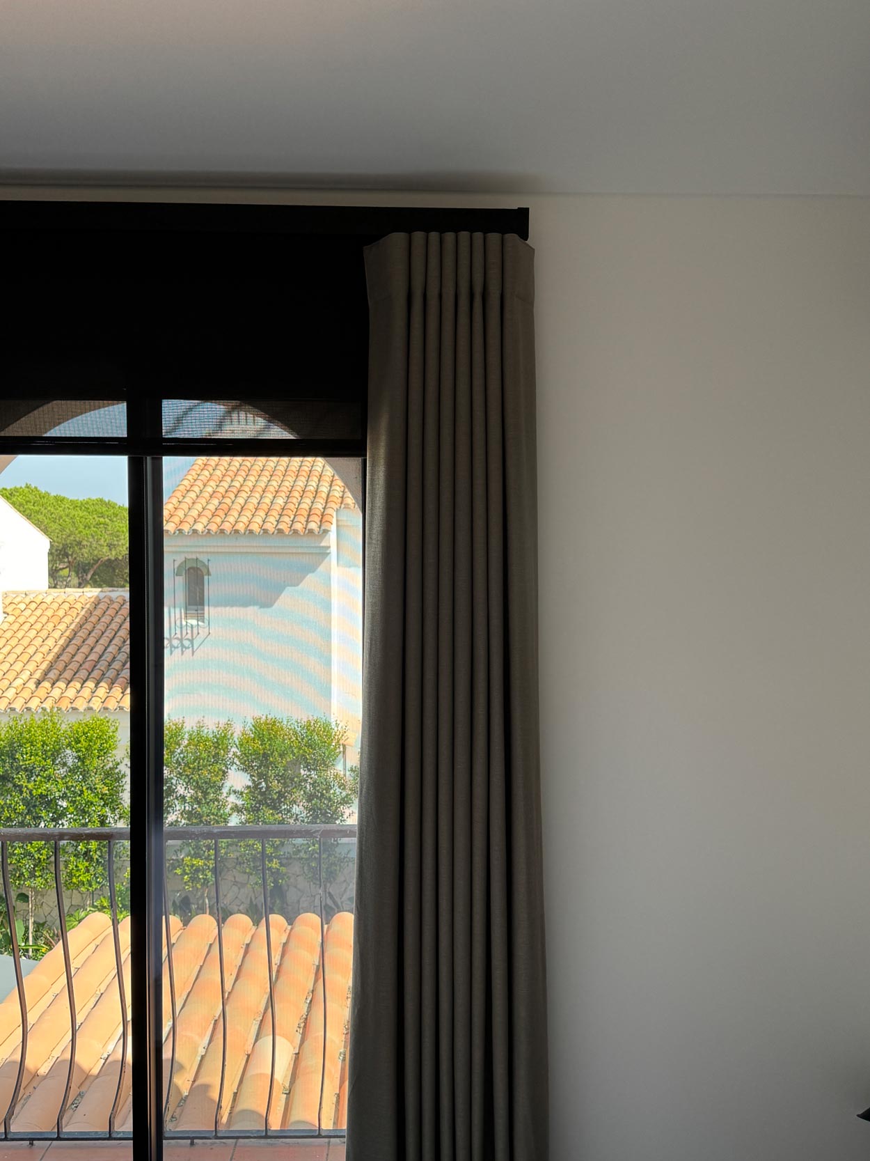 Curtains by Casa e Jardim Portugal