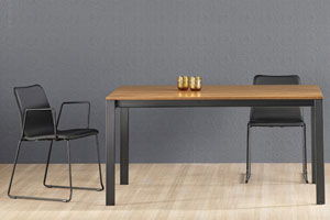 Punto Dining Table