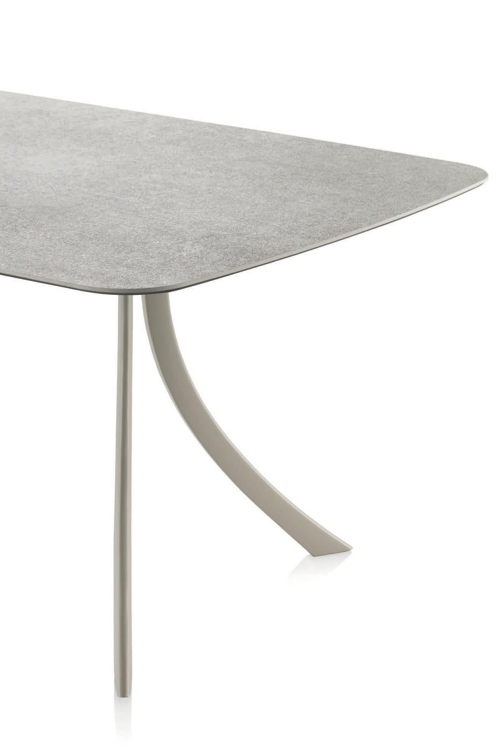 Falcata Exterior Dining Table by Expormim