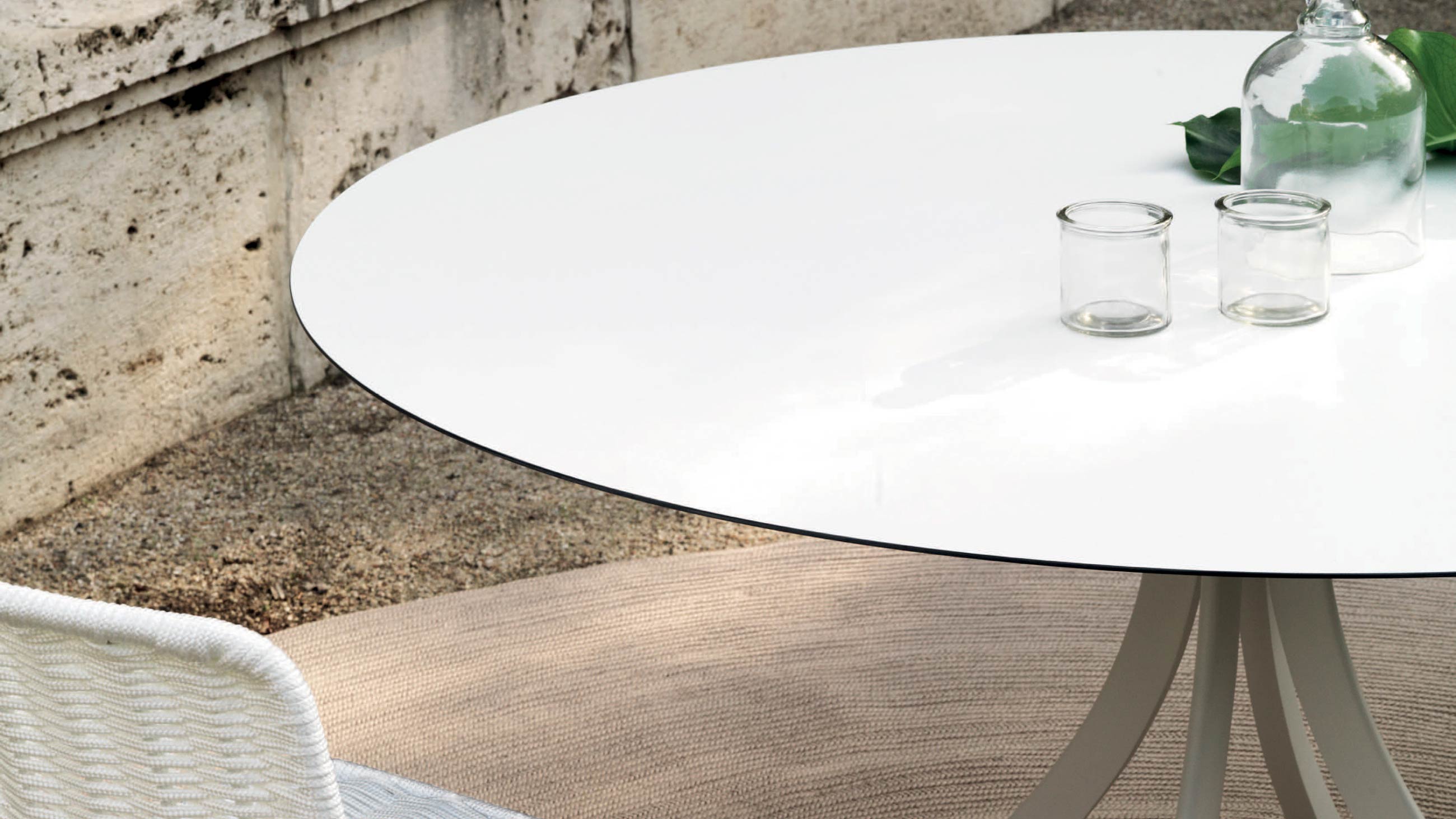 Falcata Exterior Dining Table by Expormim