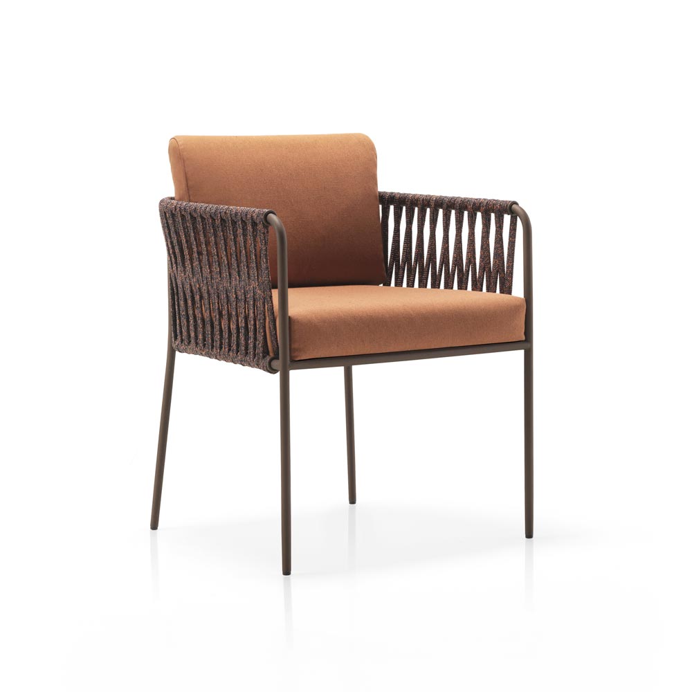 Nido Armchair