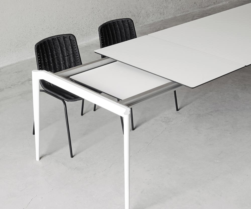 Nude Exterior Dining Table by Expormim