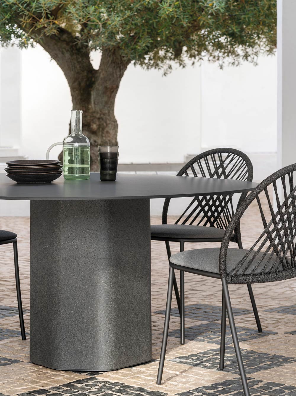 Talo Exterior Dining Table by Expormim