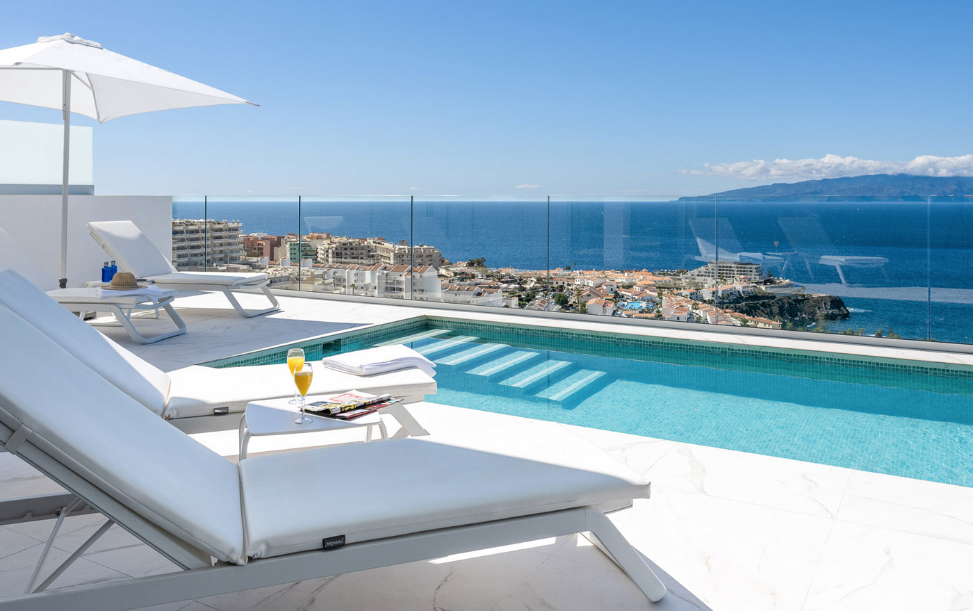 Vila sun bed at Casa e Jardim