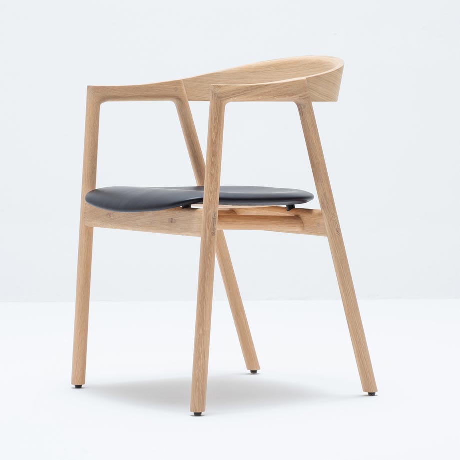 Muna dining chair by Treku