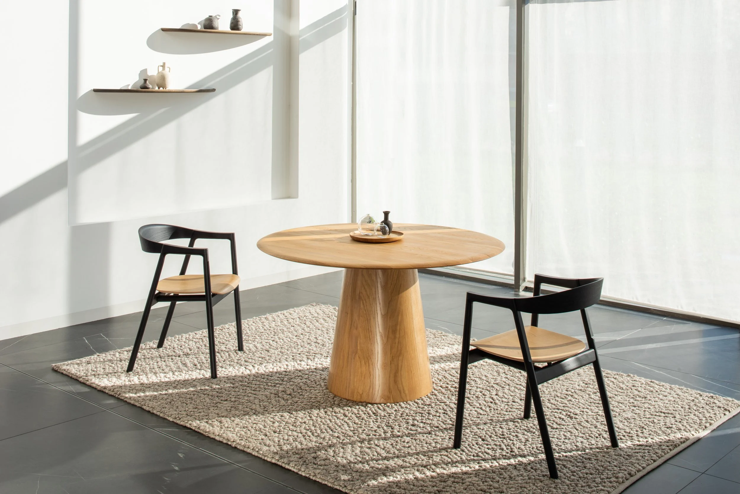 Mushroom Dining table by Gazzda