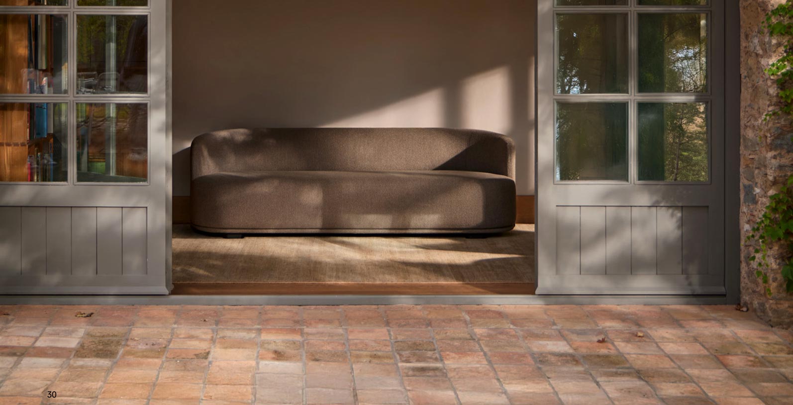 Flow Sofa by Joquer