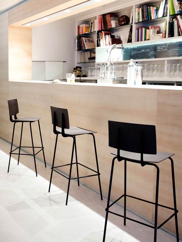 Don Bar Stool by Ondarrreta at Casa e Jardim