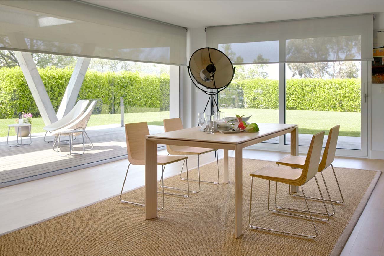 Iru Dining Table by Ondarreta