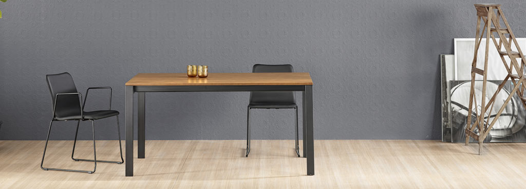 Punto Dining Table