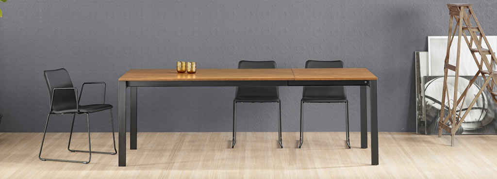 Punto Dining Table