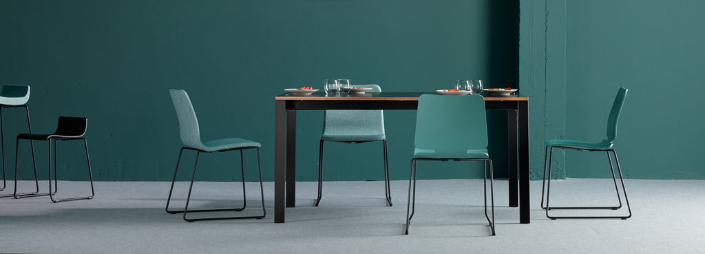 Punto Dining Table
