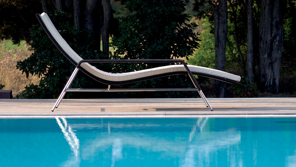 Siesta Lounger by Point