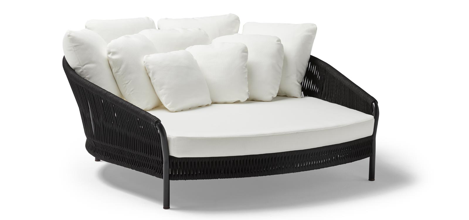 Weave Day Bed at Casa e Jardim