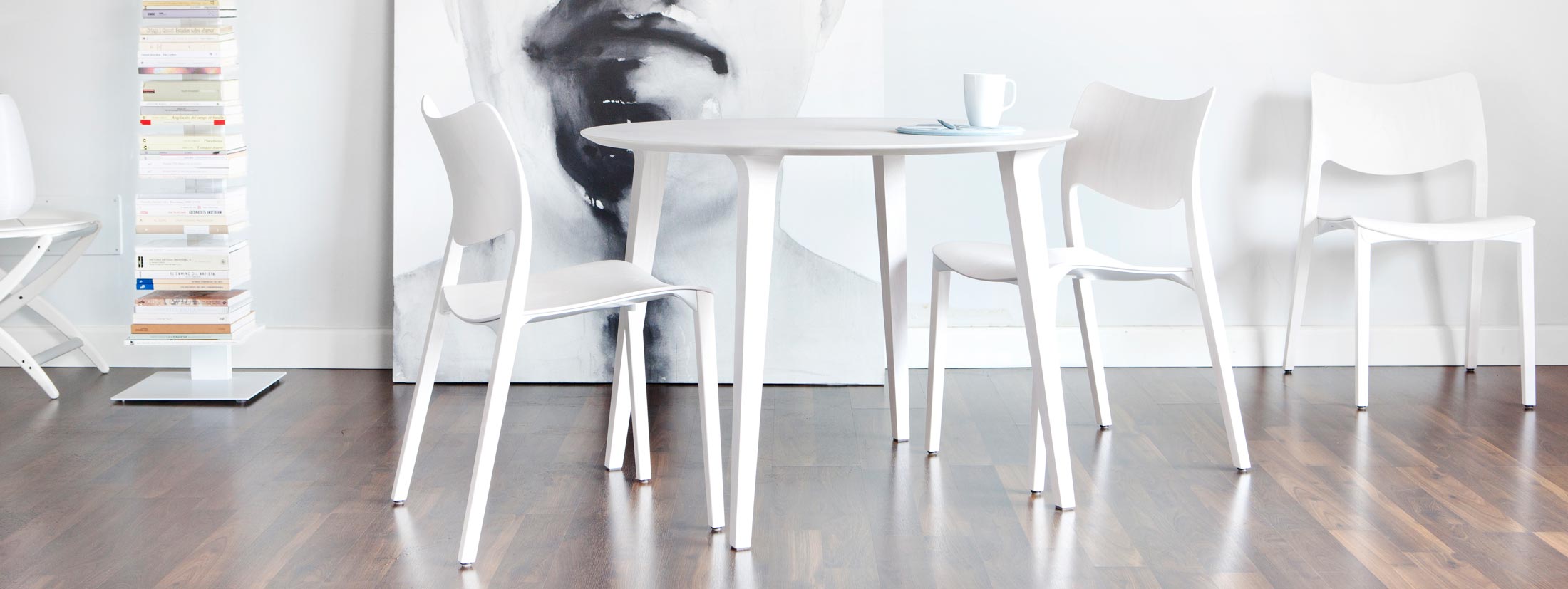 Lau Dining Table by Stua